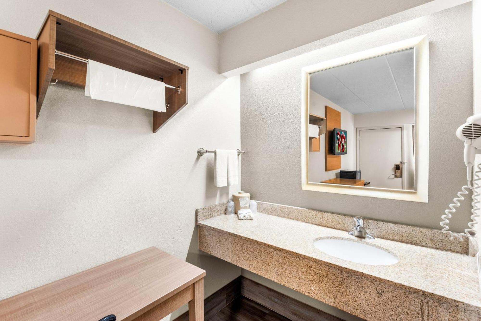 Red Roof Inn Indianapolis North - College Park מראה חיצוני תמונה