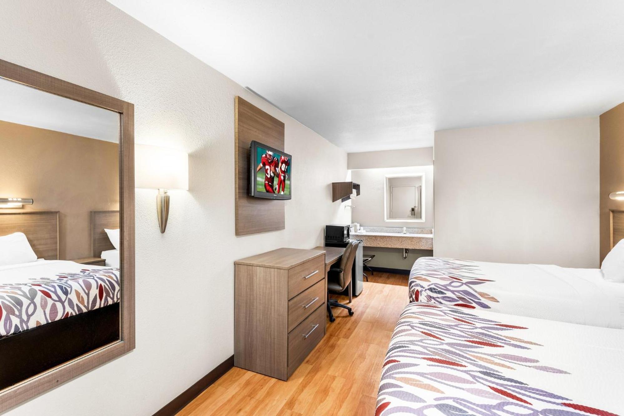 Red Roof Inn Indianapolis North - College Park מראה חיצוני תמונה