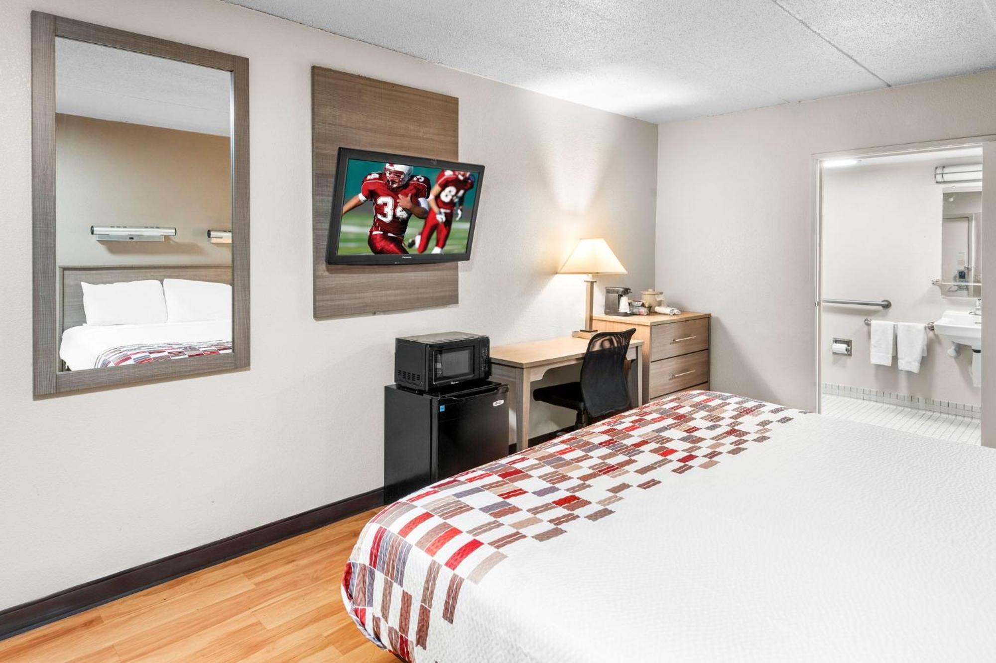 Red Roof Inn Indianapolis North - College Park מראה חיצוני תמונה