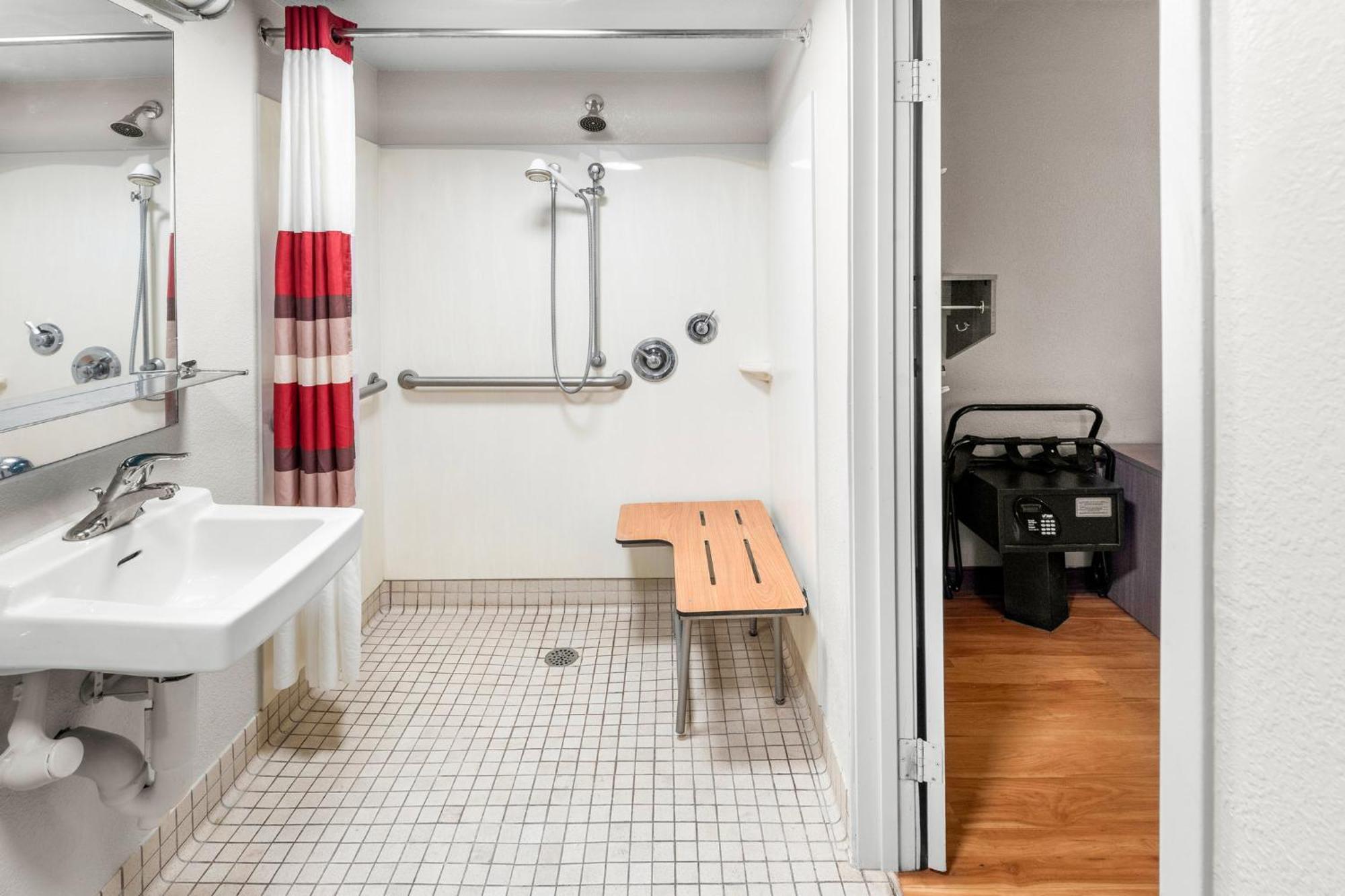 Red Roof Inn Indianapolis North - College Park מראה חיצוני תמונה