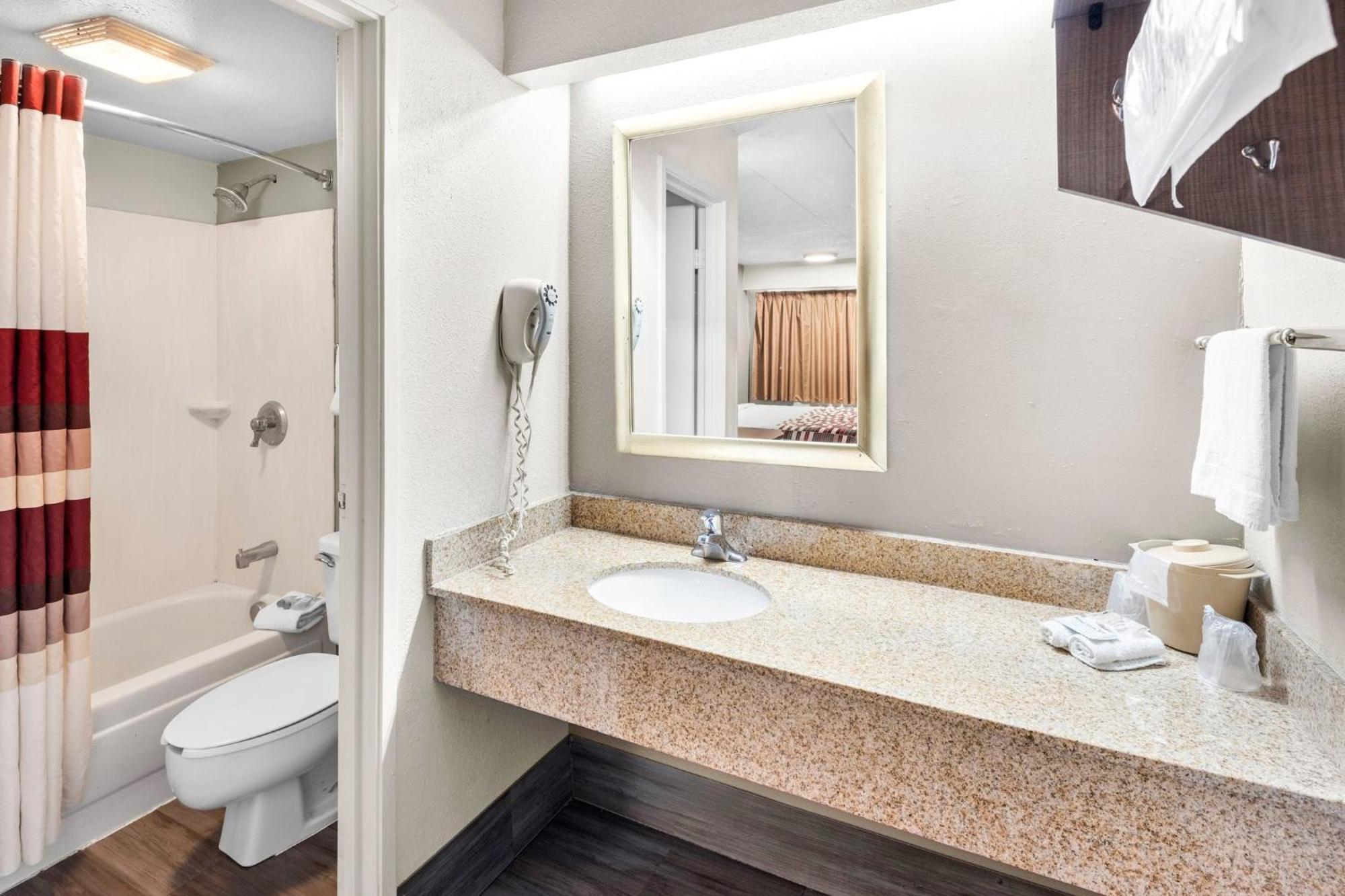 Red Roof Inn Indianapolis North - College Park מראה חיצוני תמונה