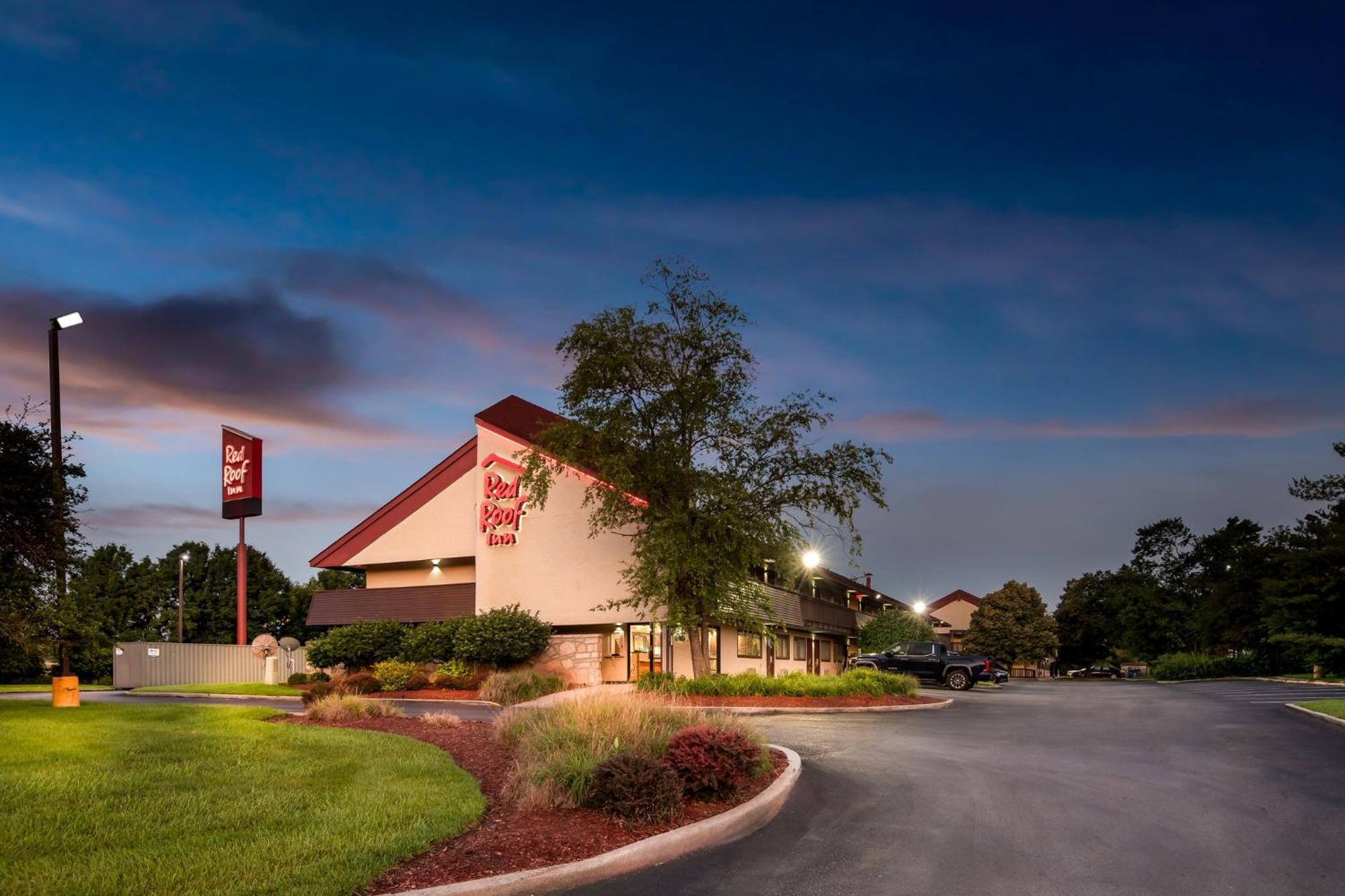 Red Roof Inn Indianapolis North - College Park מראה חיצוני תמונה