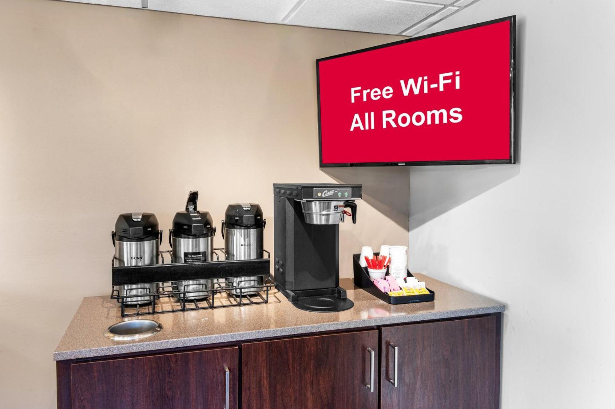 Red Roof Inn Indianapolis North - College Park מראה חיצוני תמונה